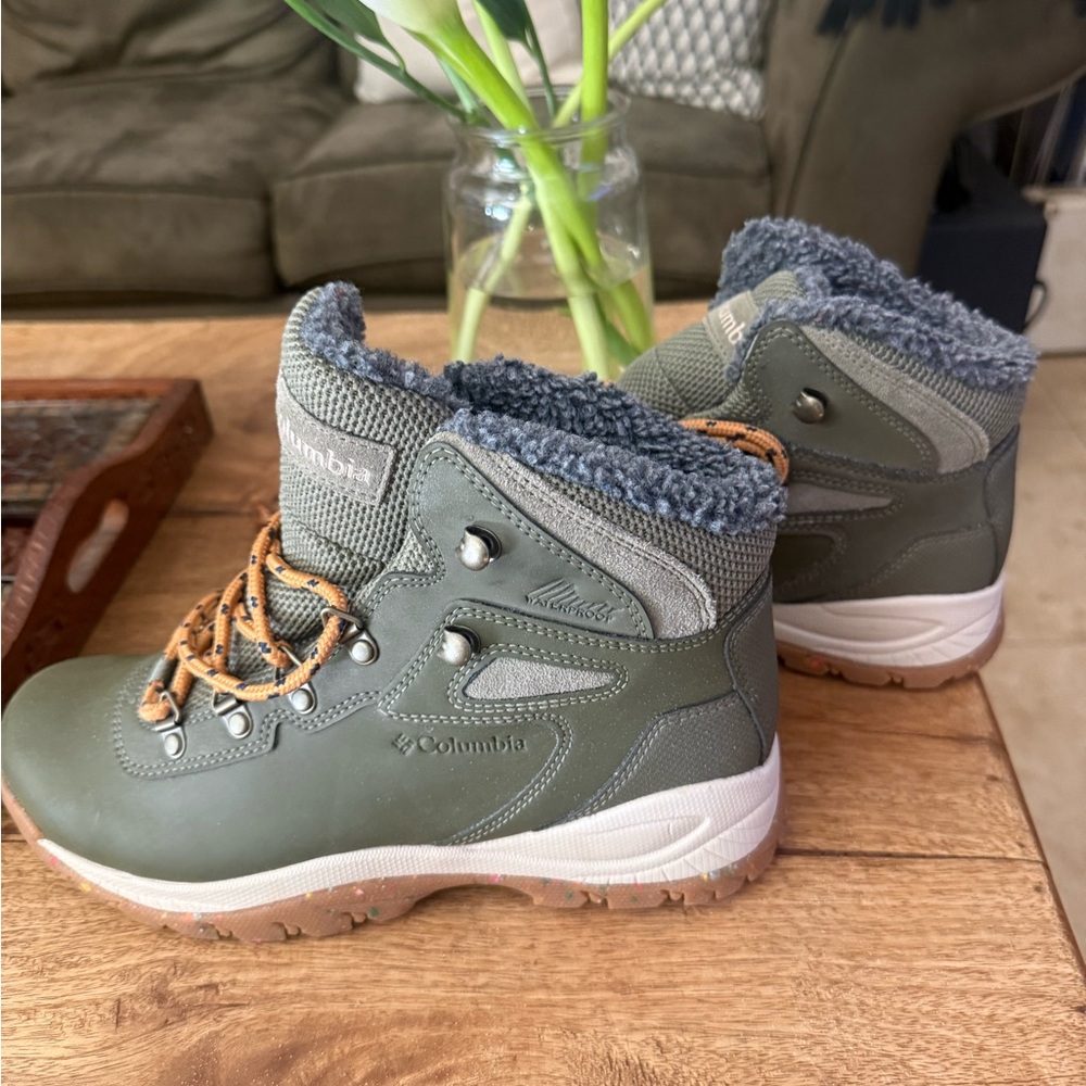 Columbia Olive and Orange Winter Boots - Picture 4 of 7